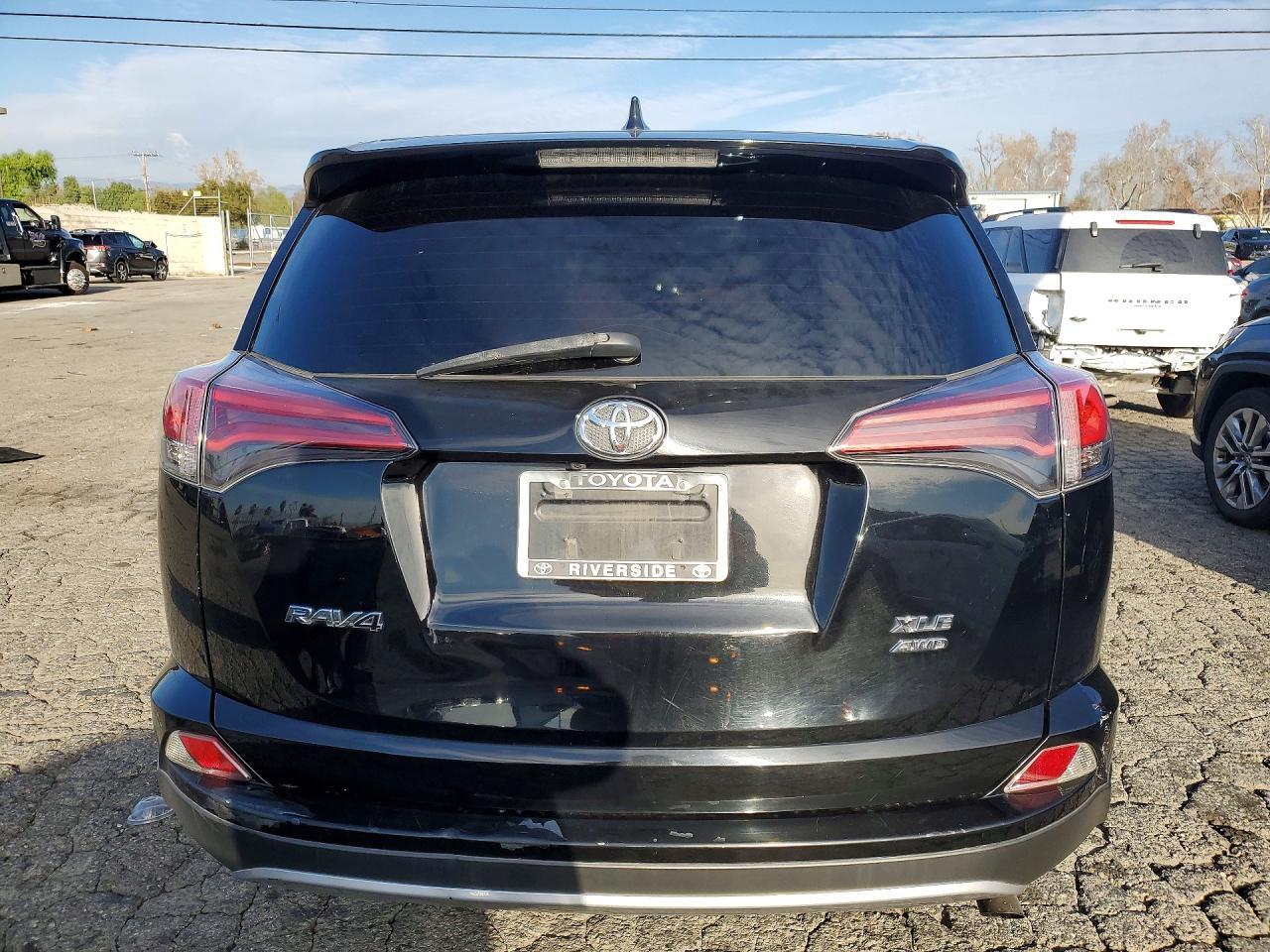 2018 TOYOTA RAV4