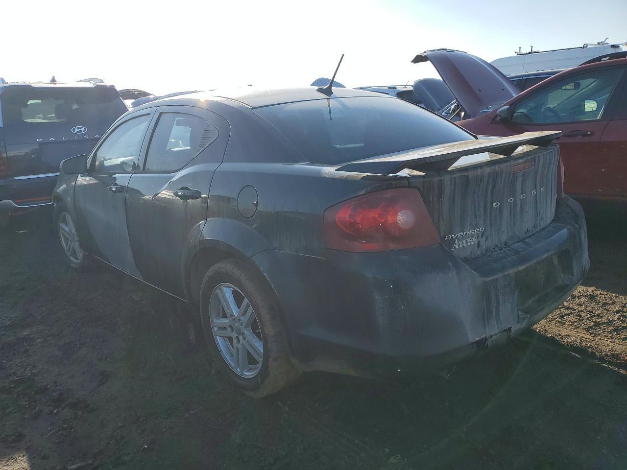 2013 DODGE Avenger