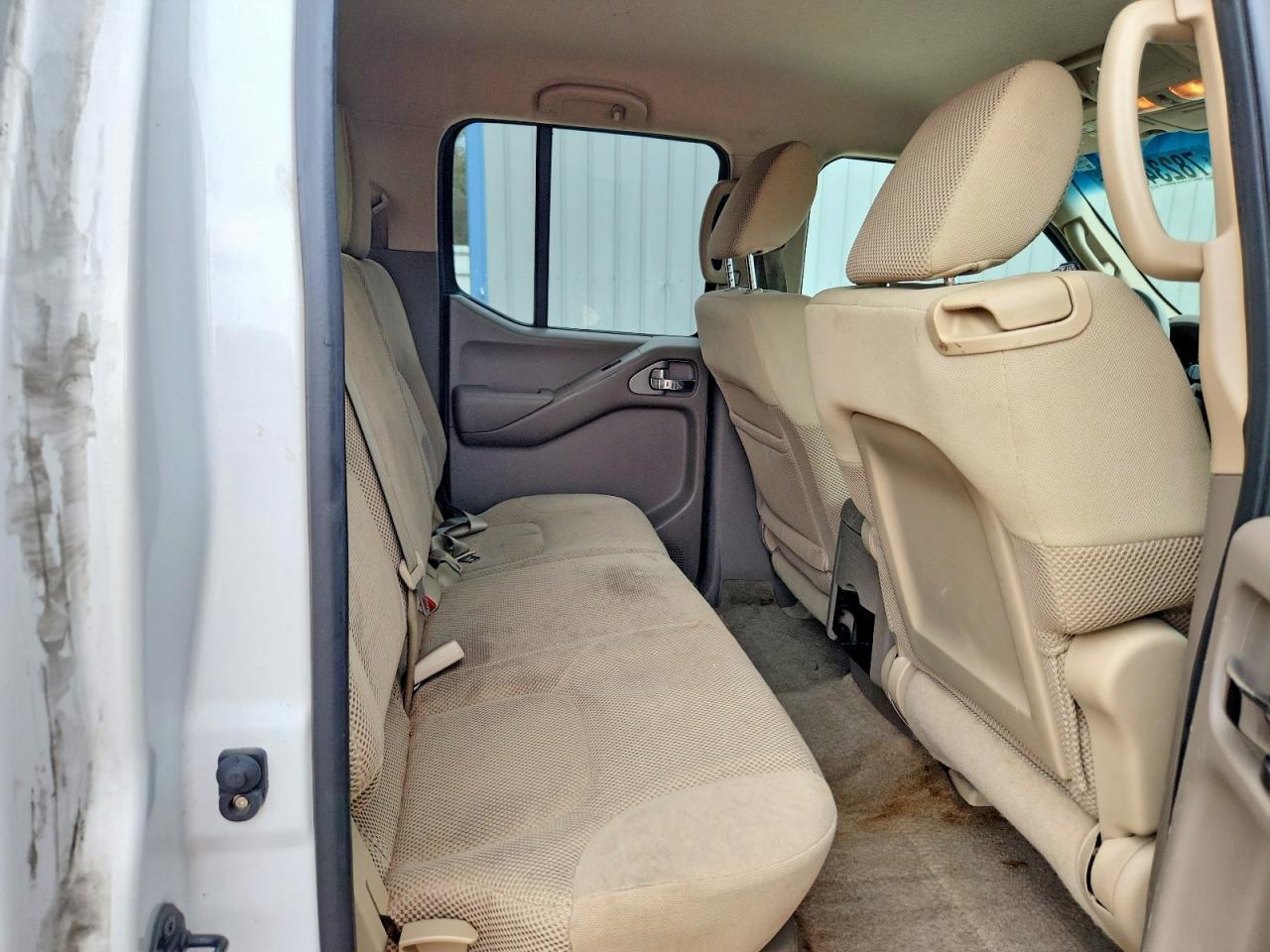 2012 NISSAN Frontier