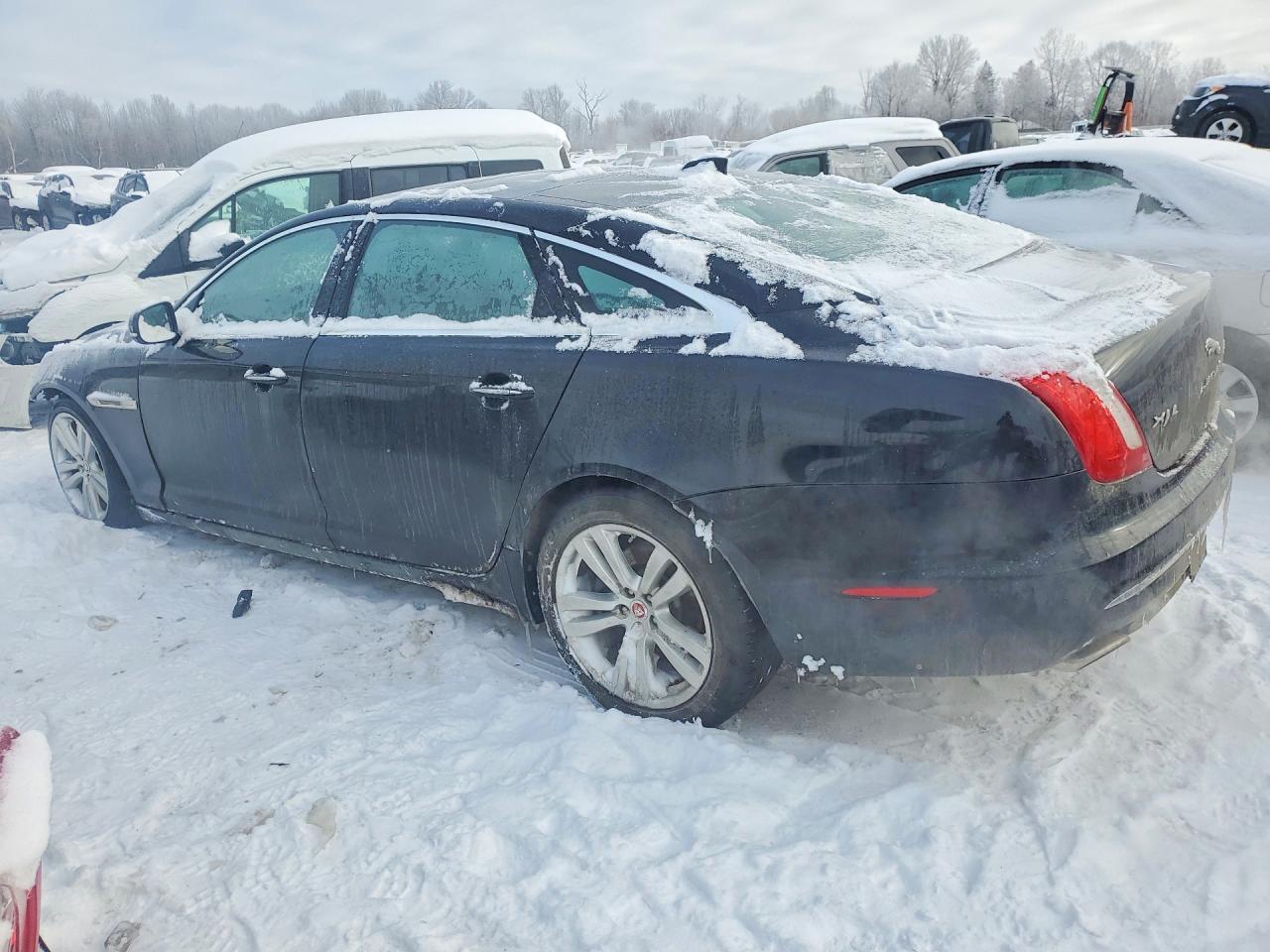 2016 JAGUAR Xj-Series