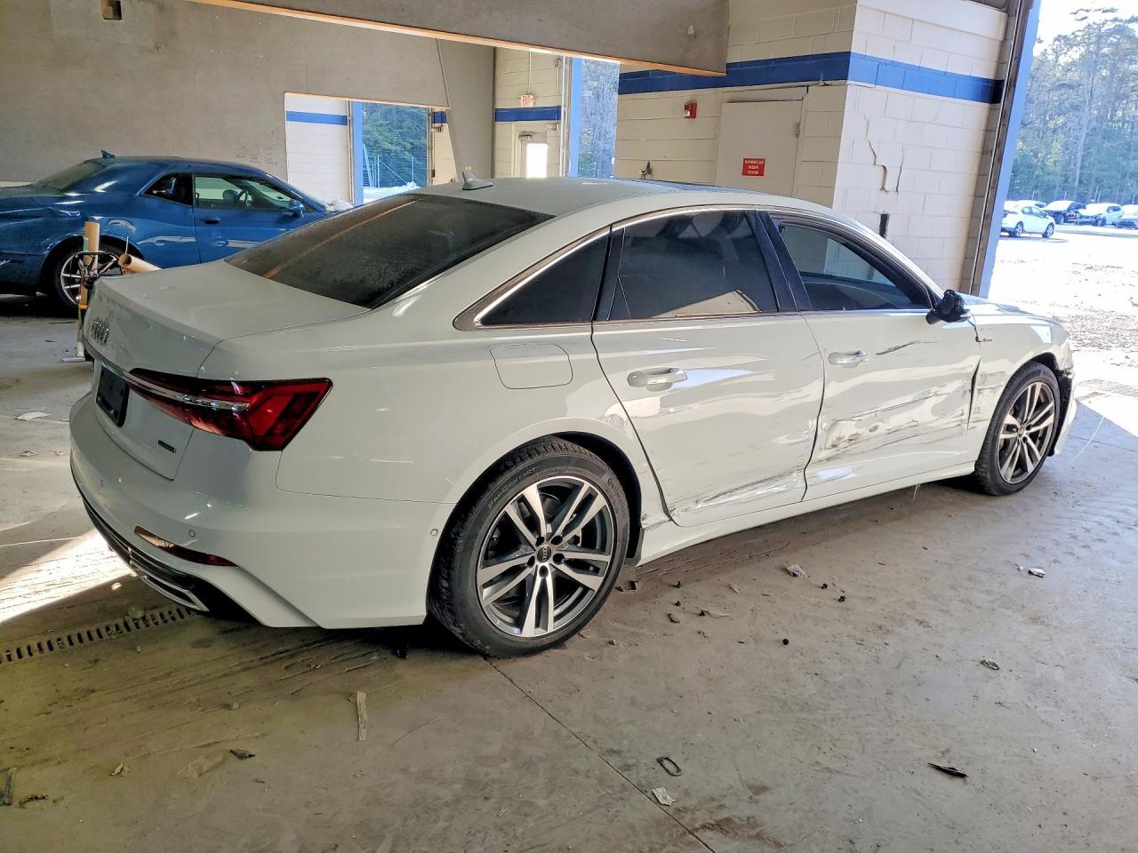 2021 AUDI A6