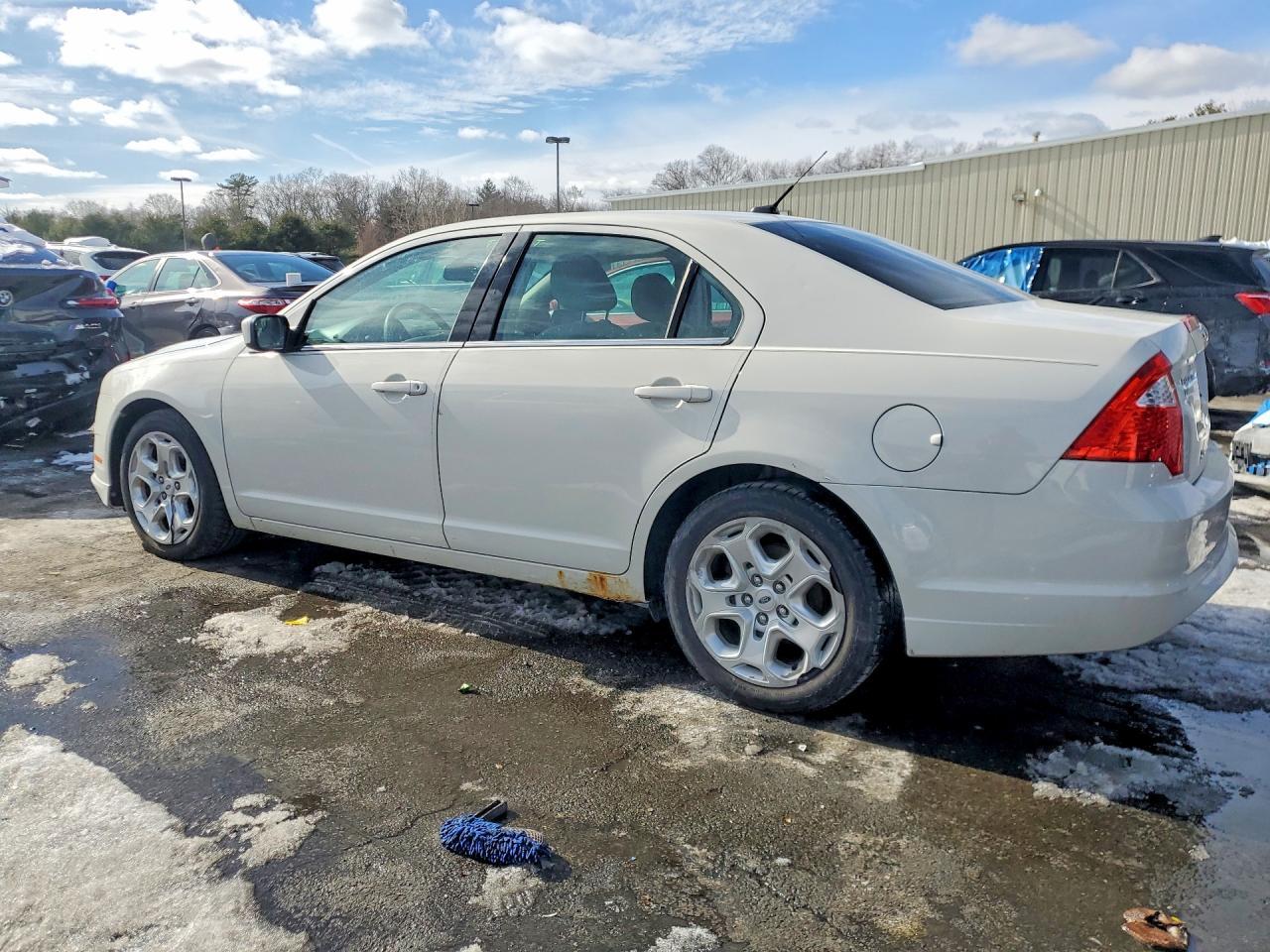 2011 FORD FUSION