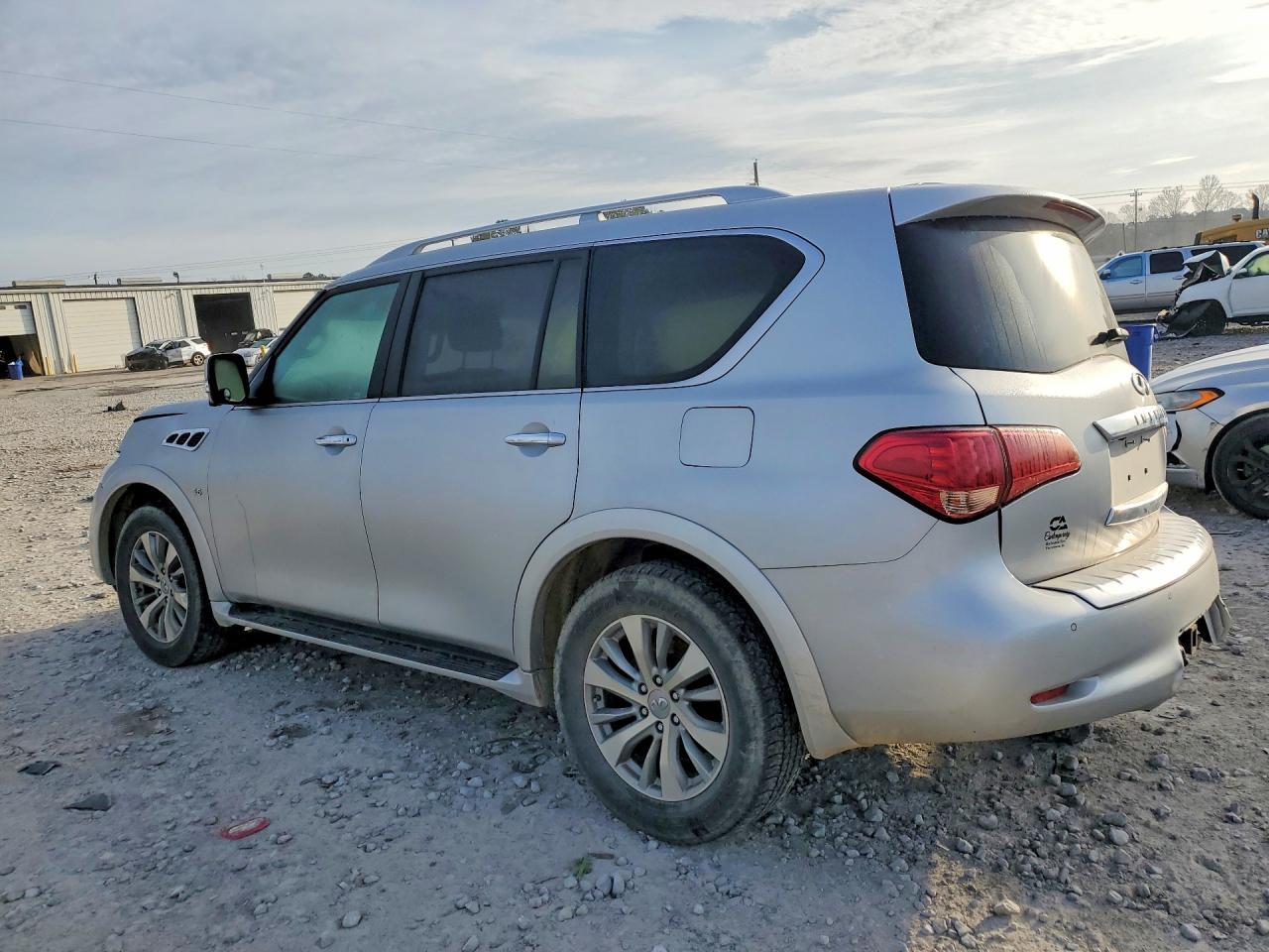 2016 INFINITI QX80