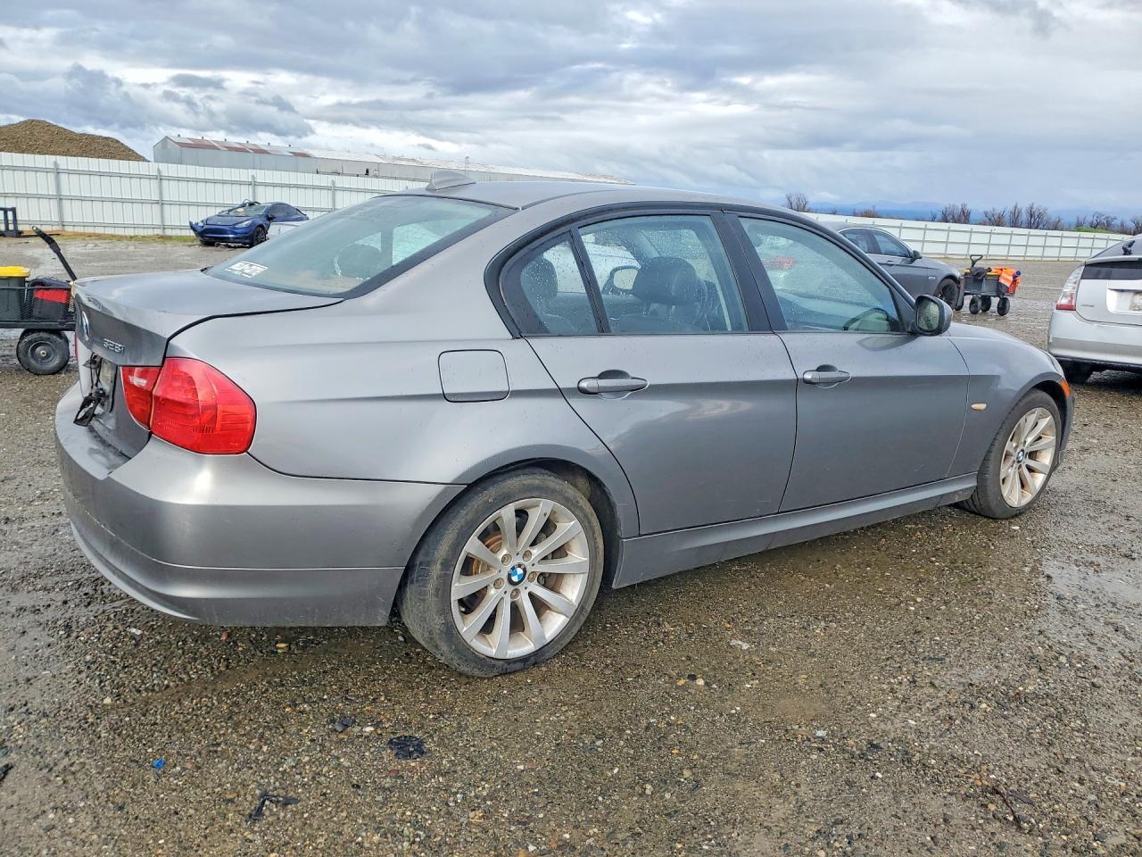 2011 BMW 3 SERIES