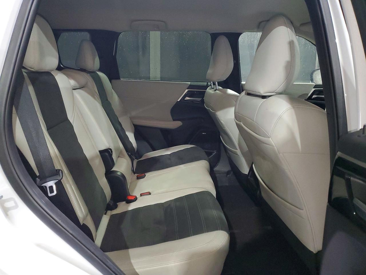 2025 MITSUBISHI outlander