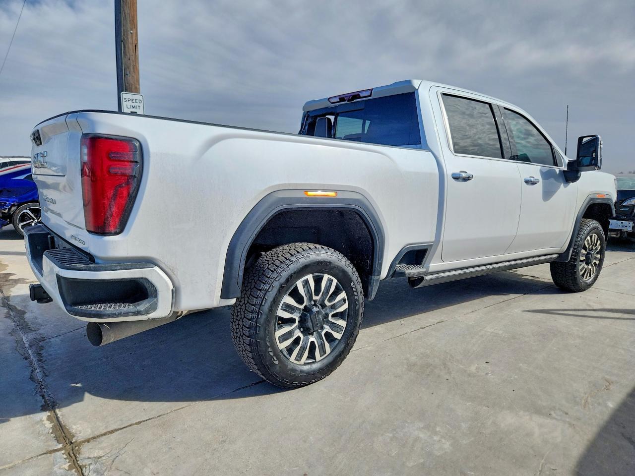 2024 GMC Sierra