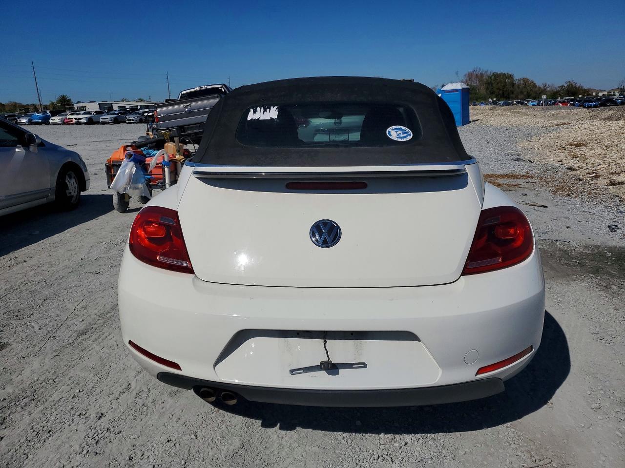 2014 VOLKSWAGEN Beetle