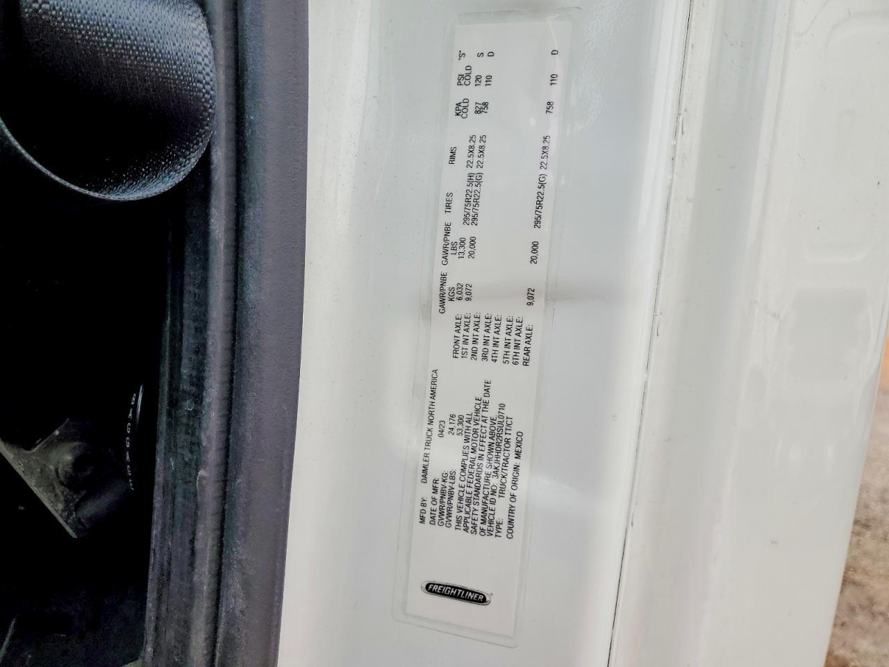 2024 FREIGHTLINER CASCADIA 126