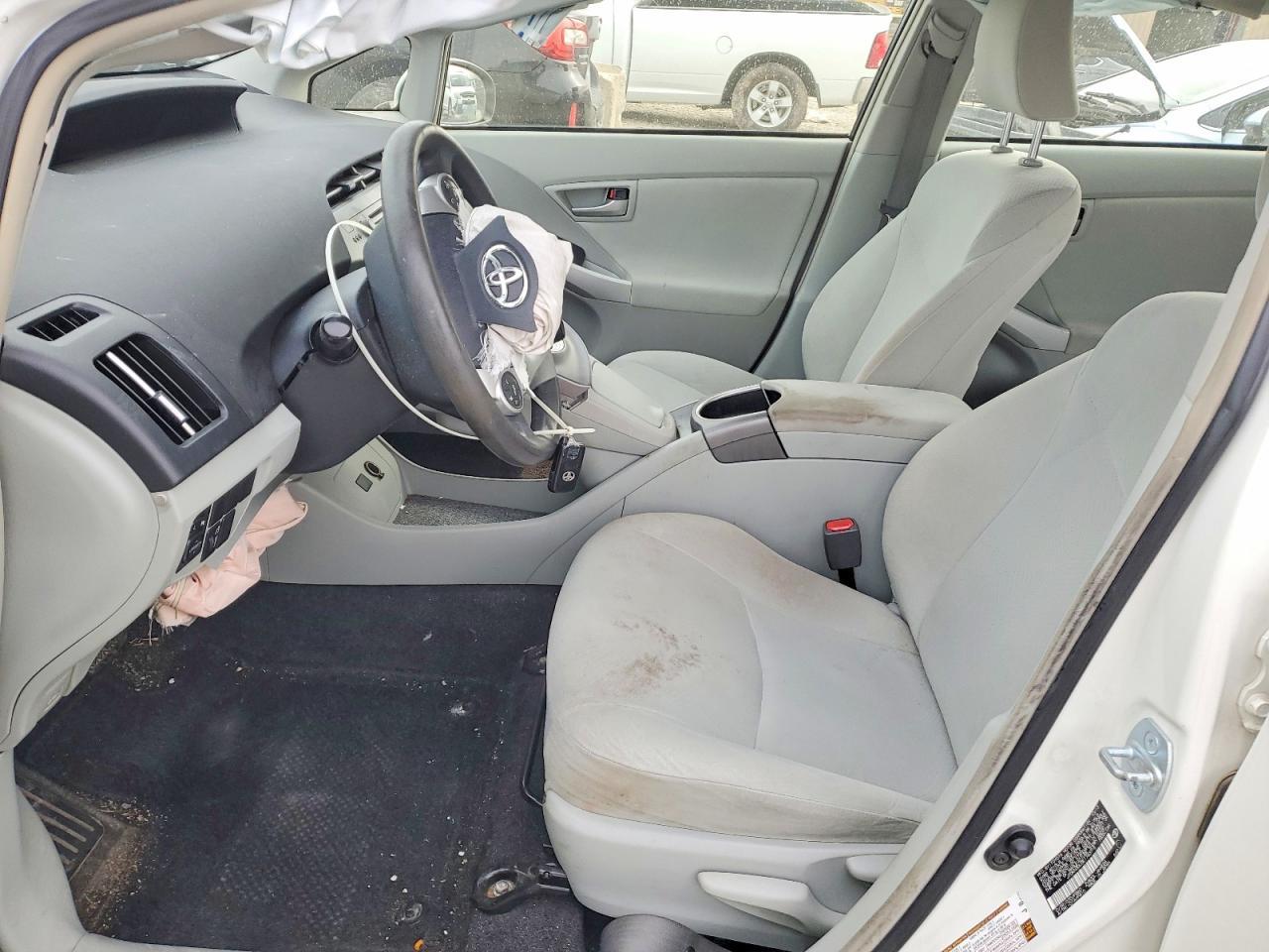 2014 TOYOTA PRIUS