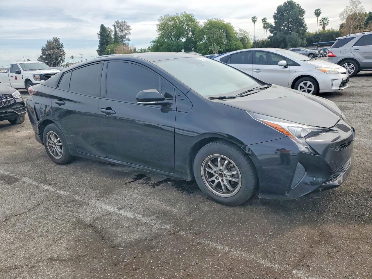 2017 TOYOTA PRIUS