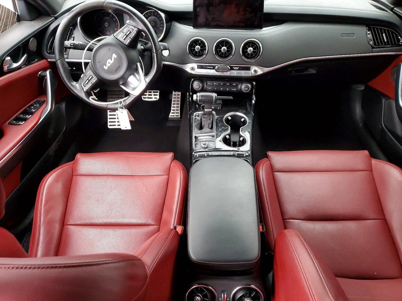 2023 KIA Stinger