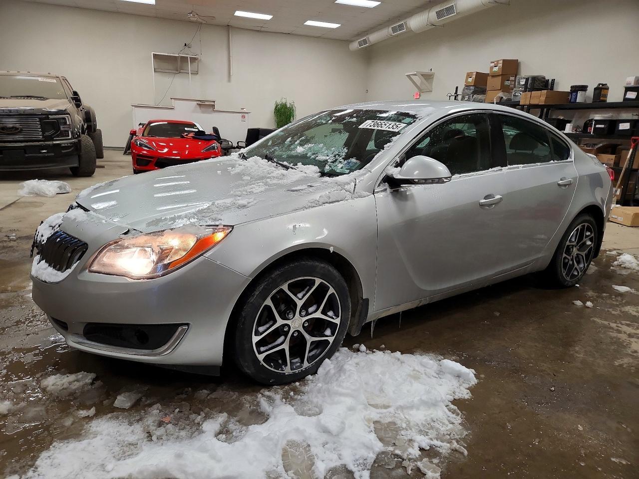 2017 BUICK Regal