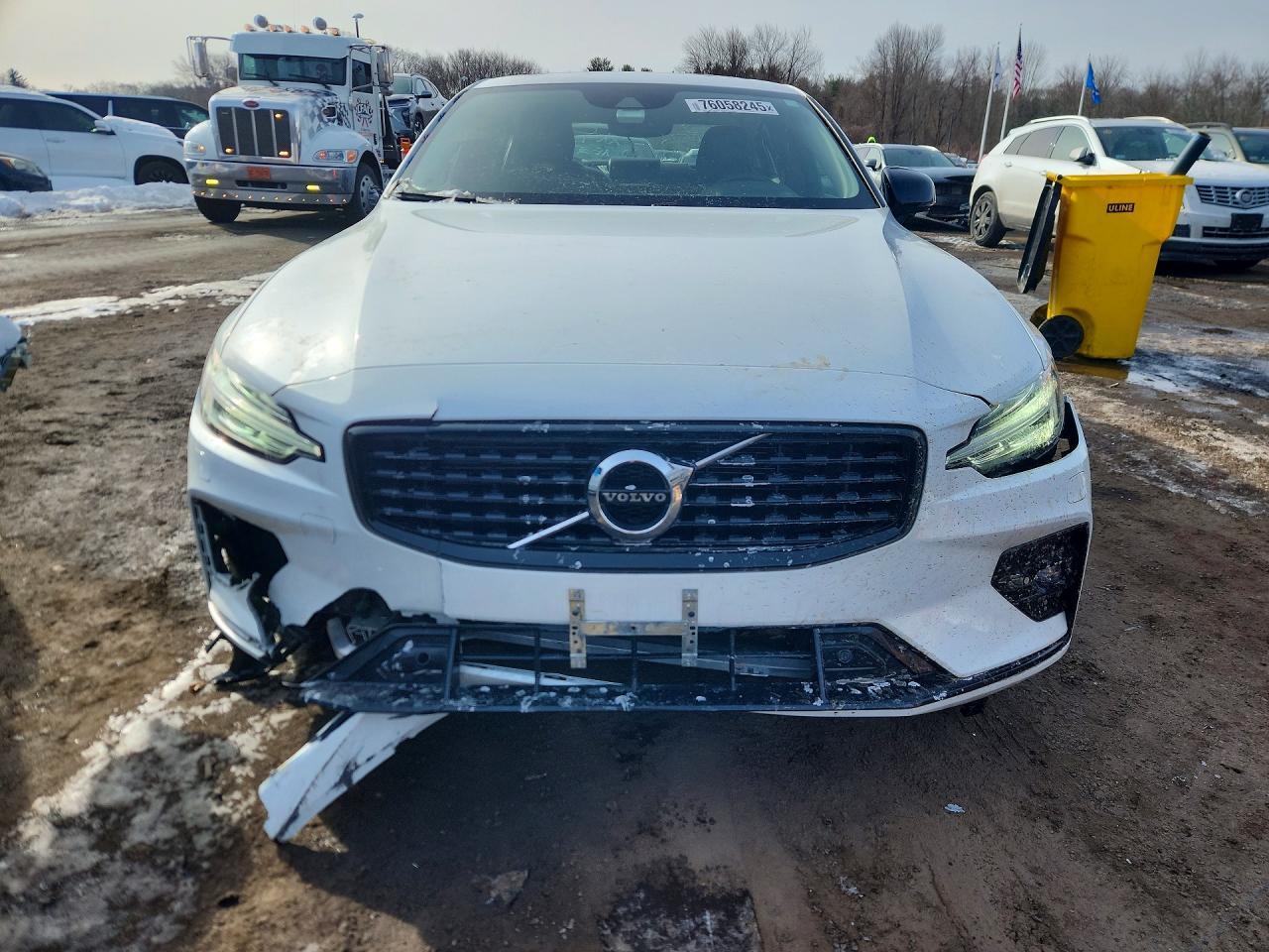 2022 VOLVO S60