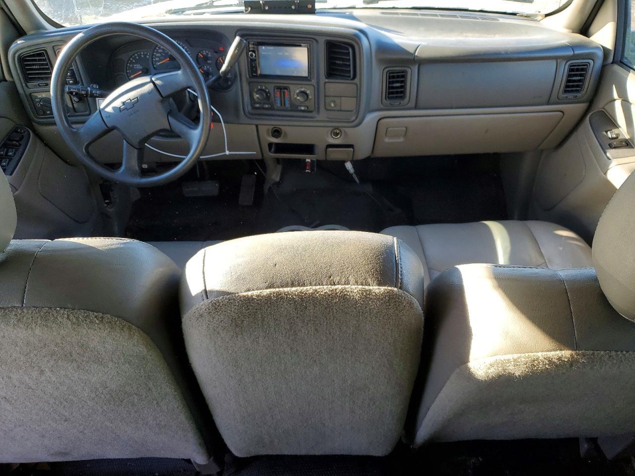 2004 CHEVROLET Suburban
