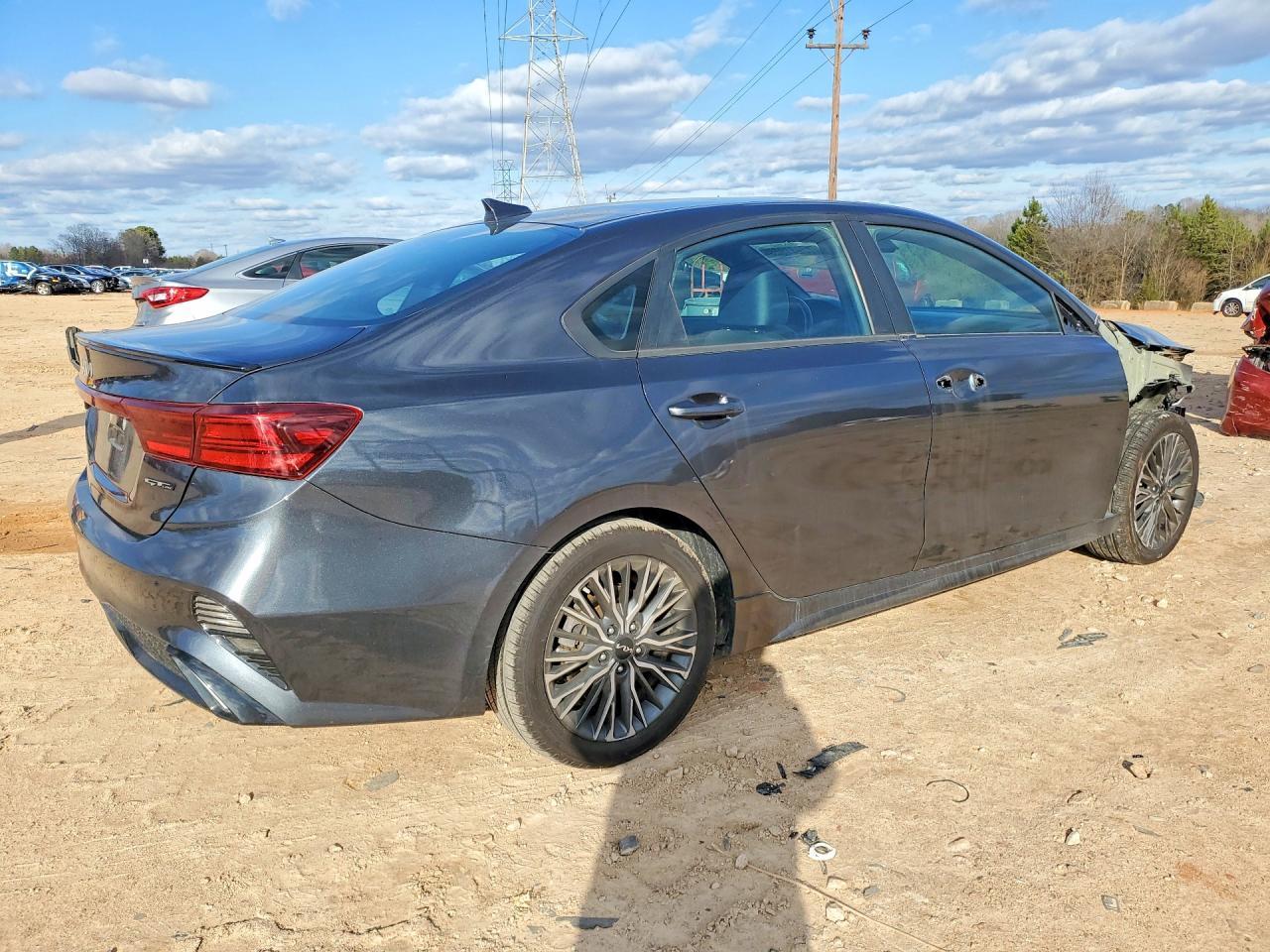 2023 KIA FORTE