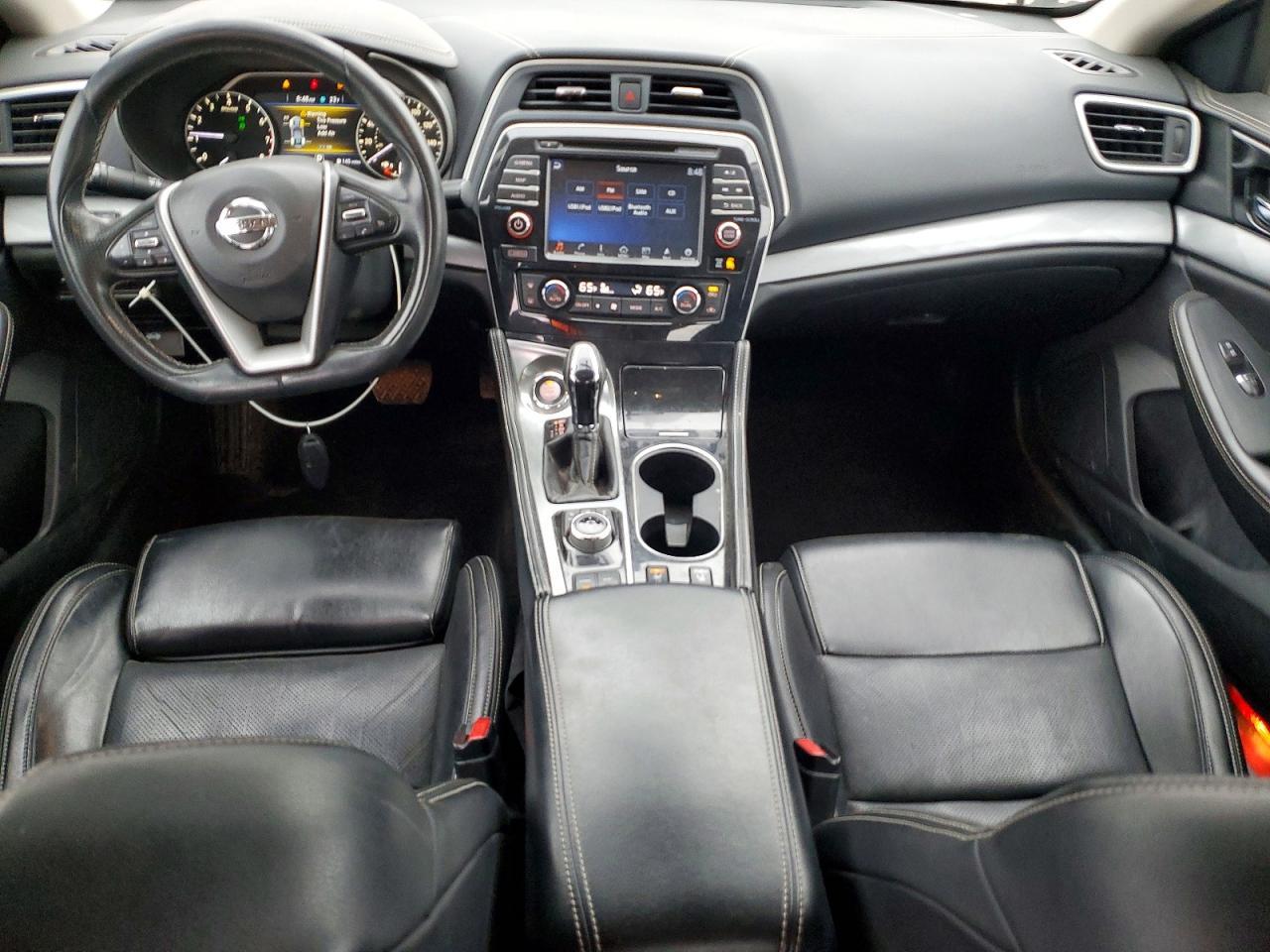 2017 NISSAN Maxima