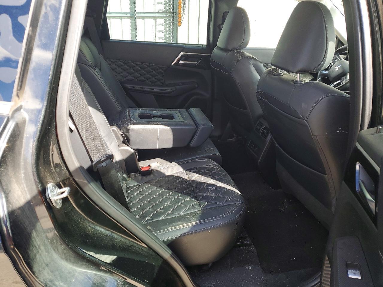 2022 MITSUBISHI outlander