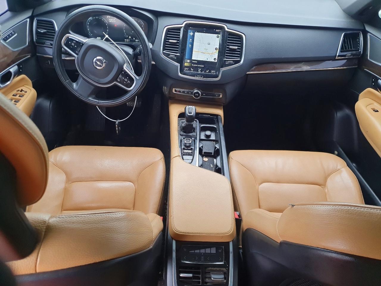 2017 VOLVO XC90