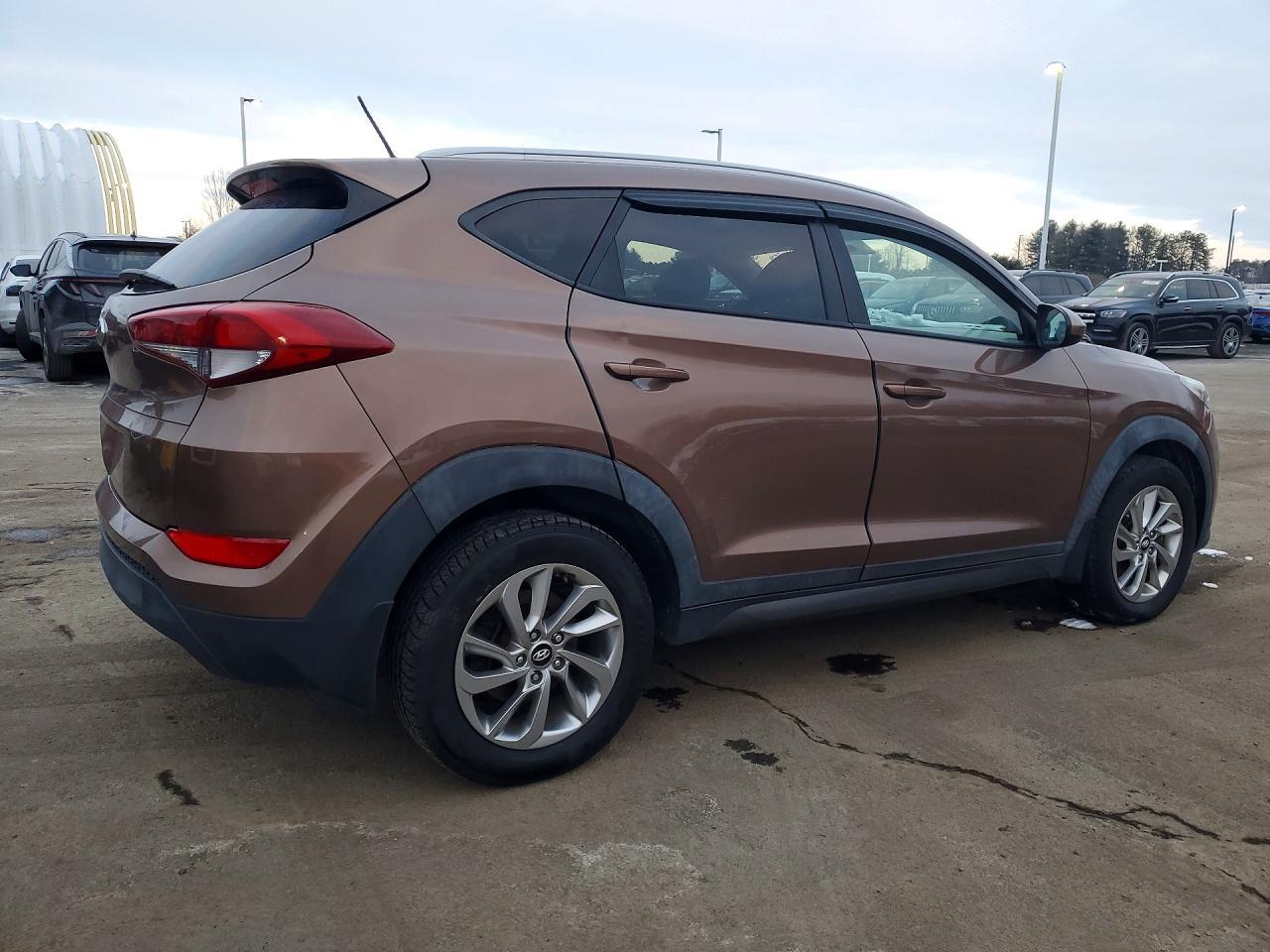 2016 HYUNDAI TUCSON