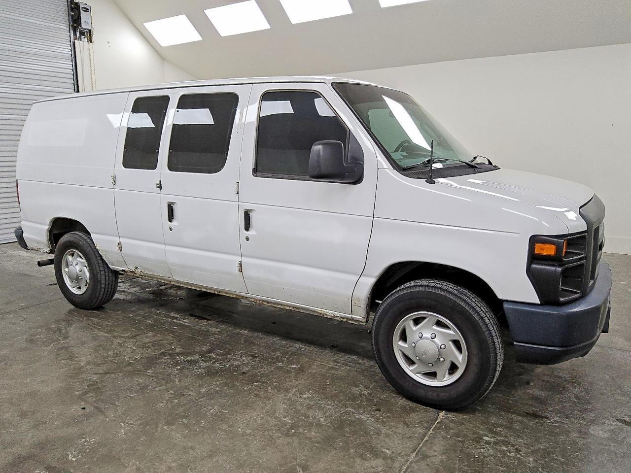 2013 FORD ECONOLINE
