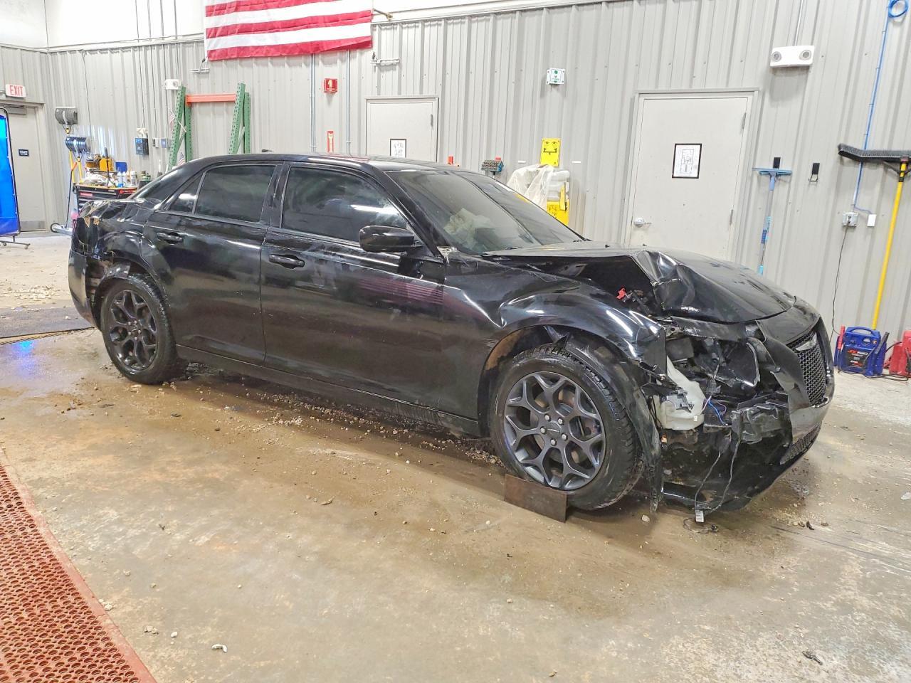 2019 CHRYSLER 300
