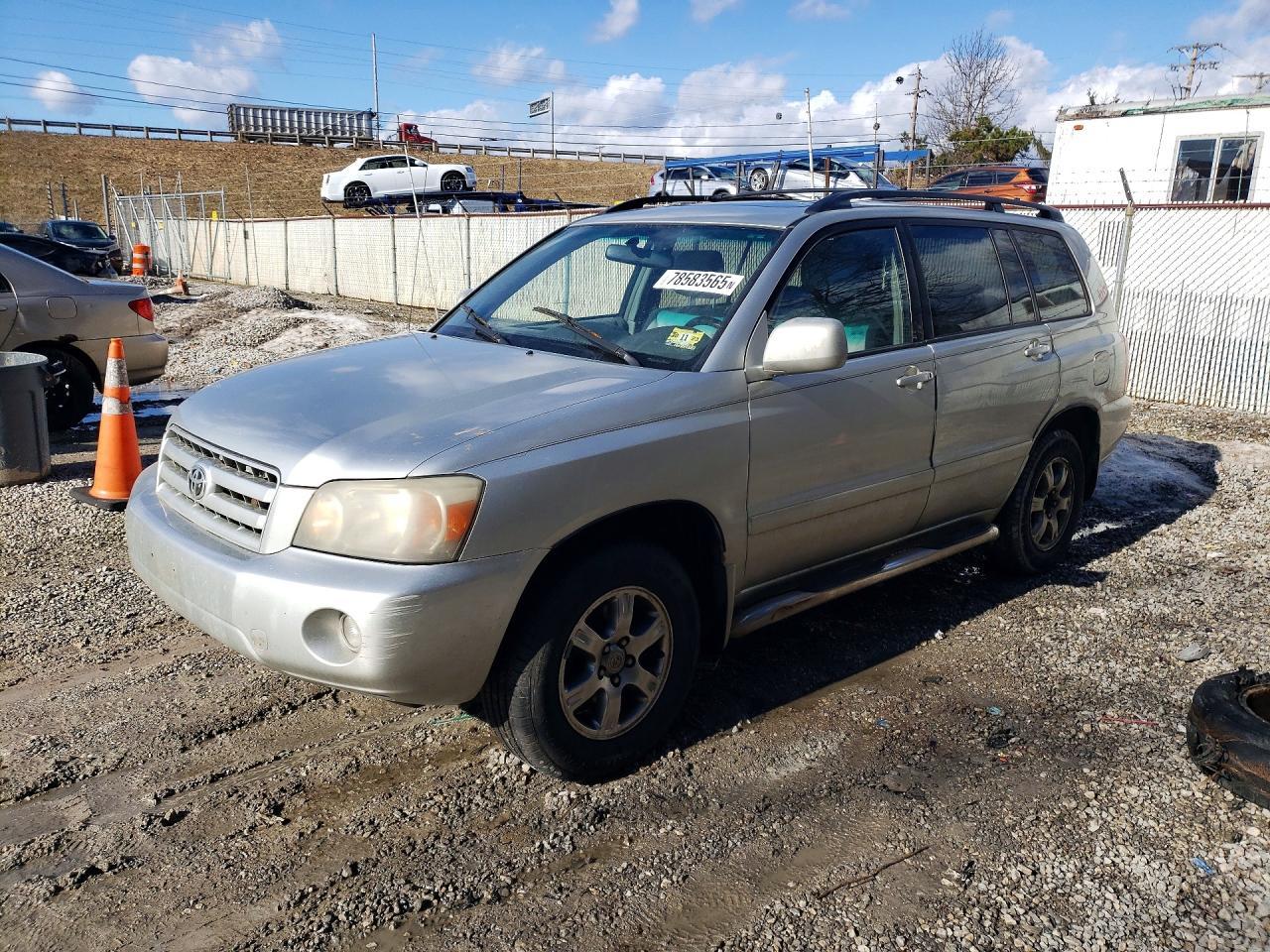 2004 TOYOTA HIGHLANDER