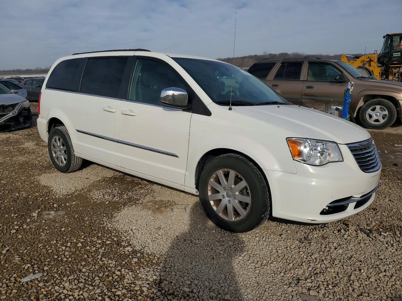 2011 CHRYSLER Town & Country