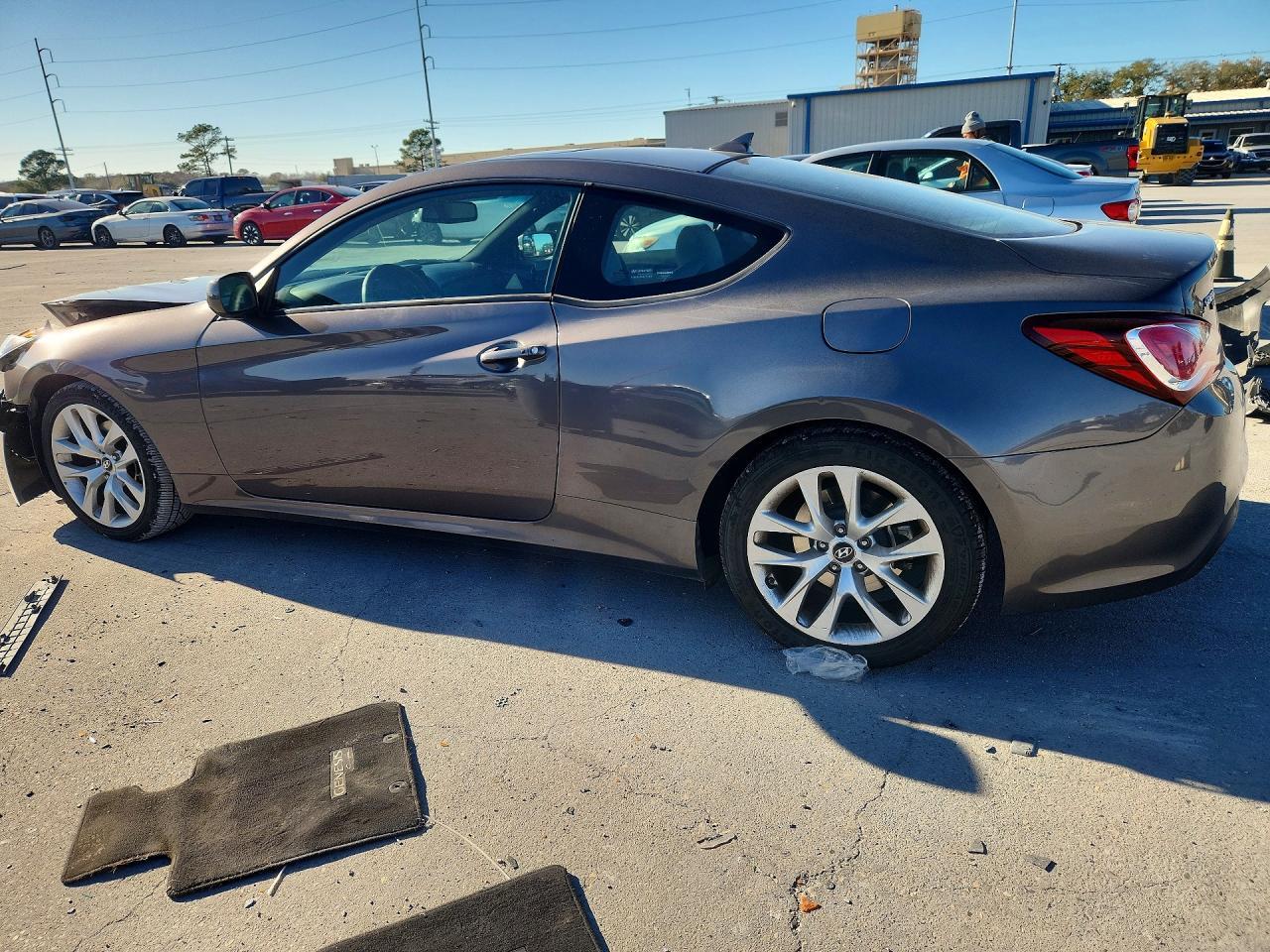 2013 HYUNDAI GENESIS