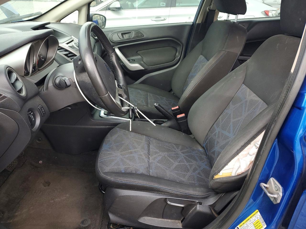 2011 FORD Fiesta