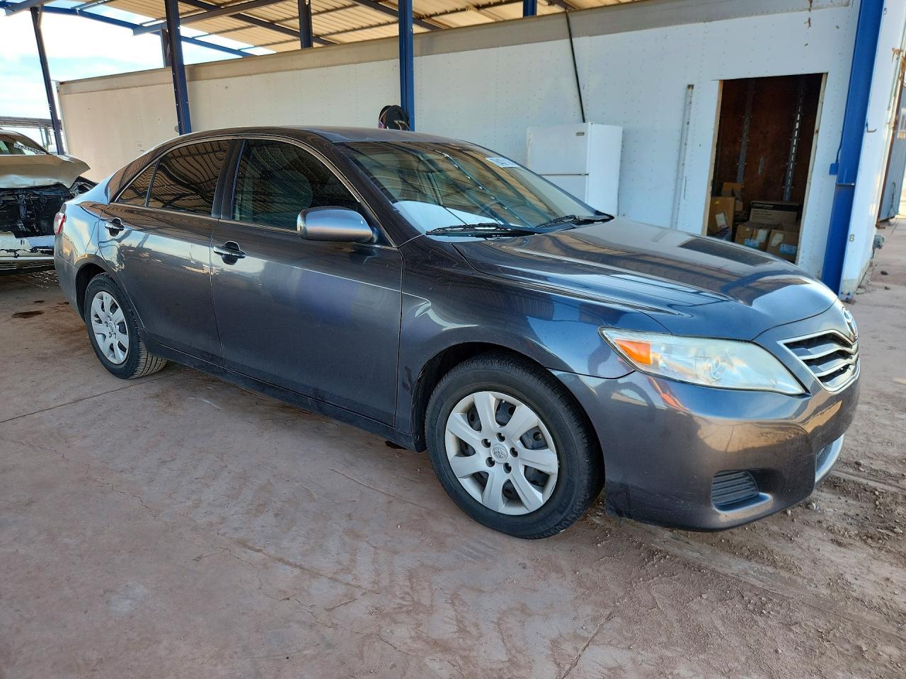 2011 TOYOTA CAMRY