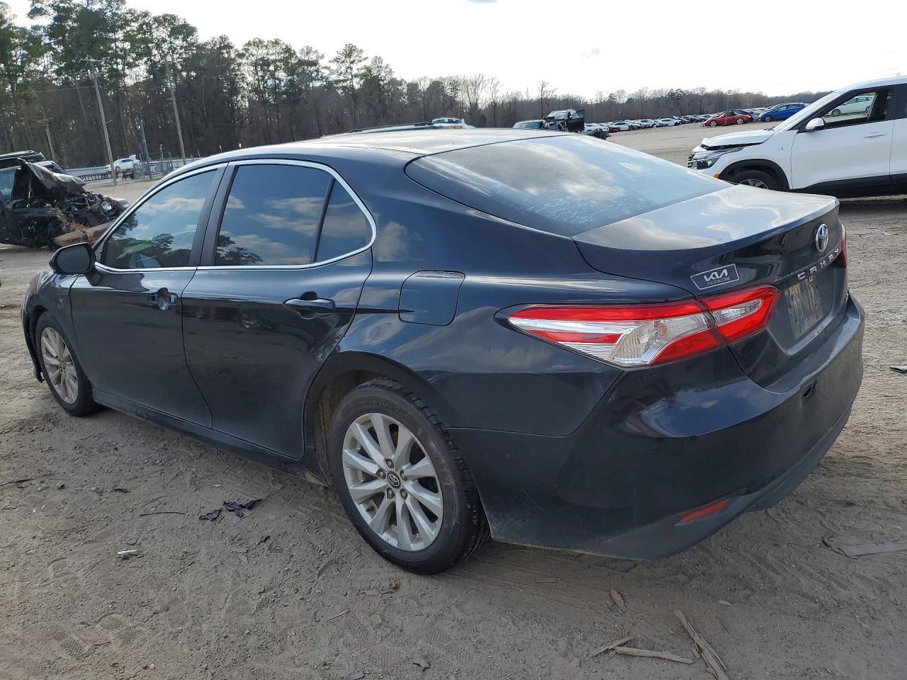 2018 TOYOTA CAMRY
