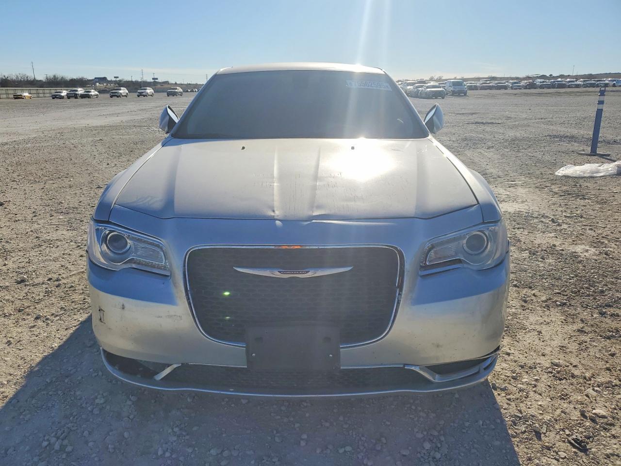 2019 CHRYSLER 300