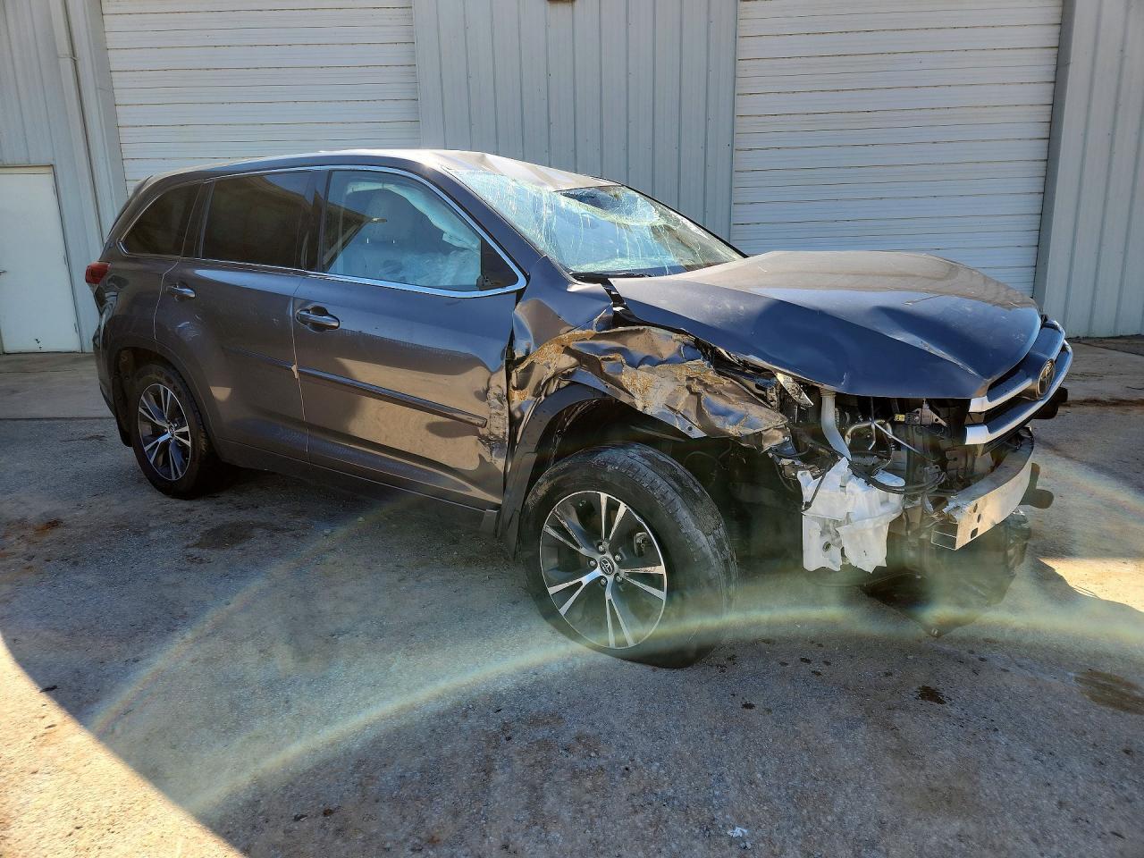 2017 TOYOTA HIGHLANDER