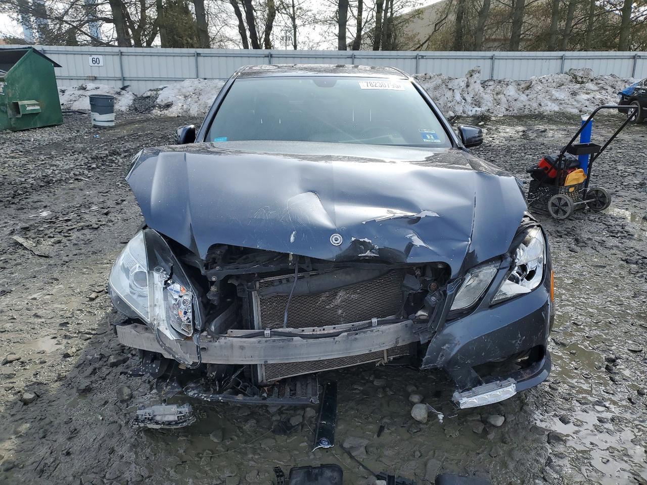 2013 MERCEDES-BENZ E-Class