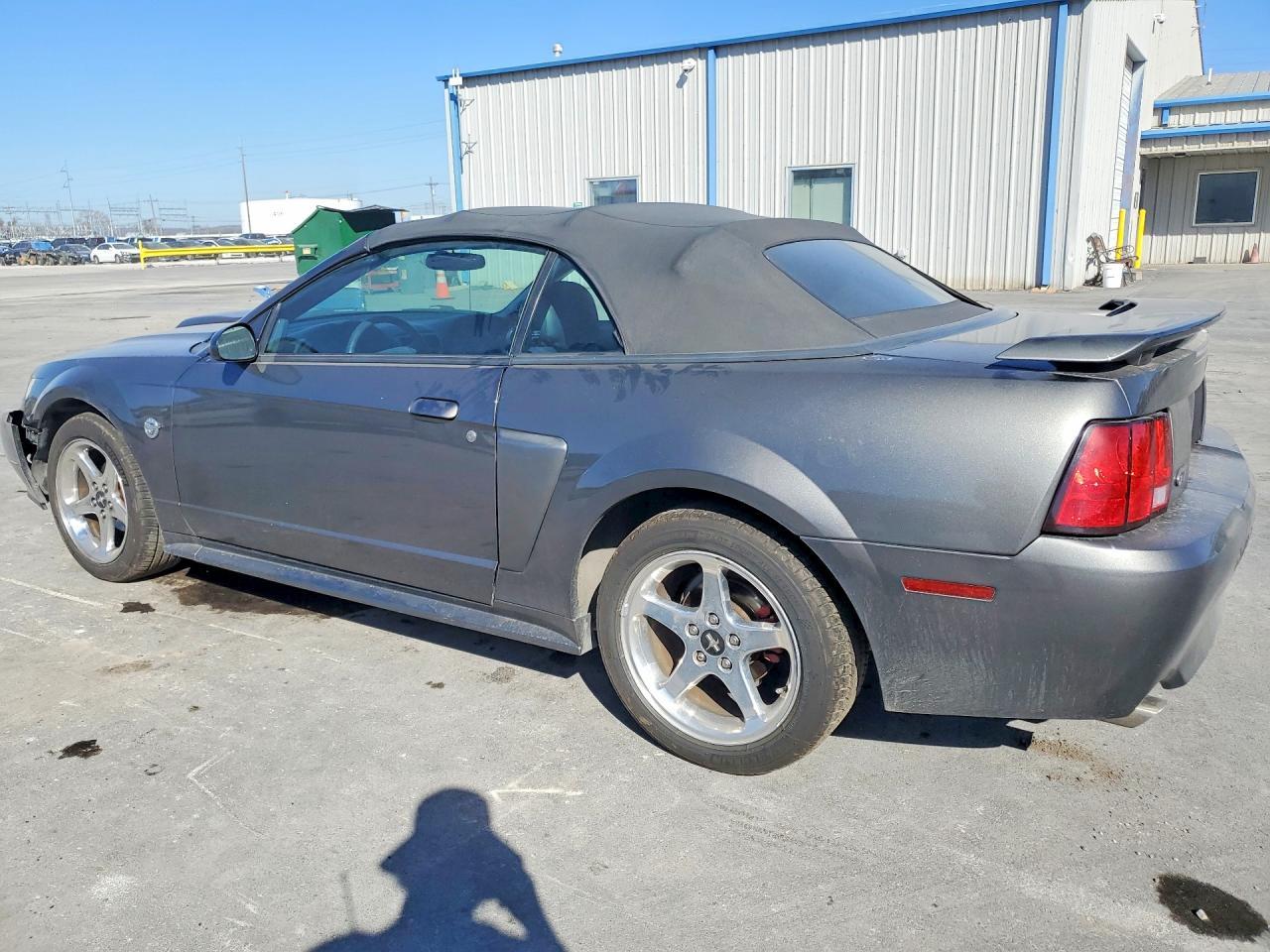 2004 FORD MUSTANG