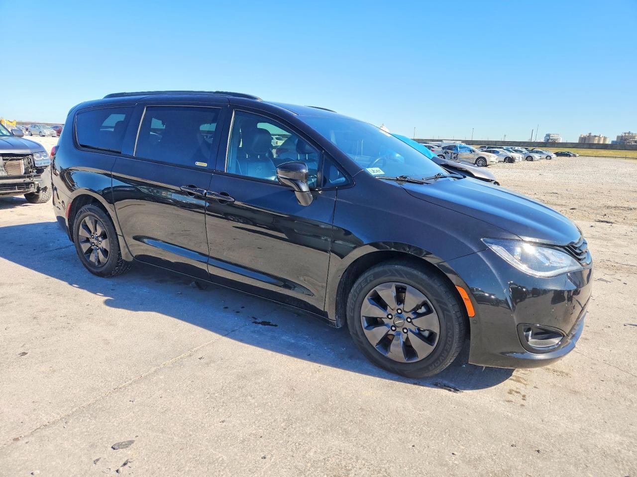 2019 CHRYSLER Pacifica