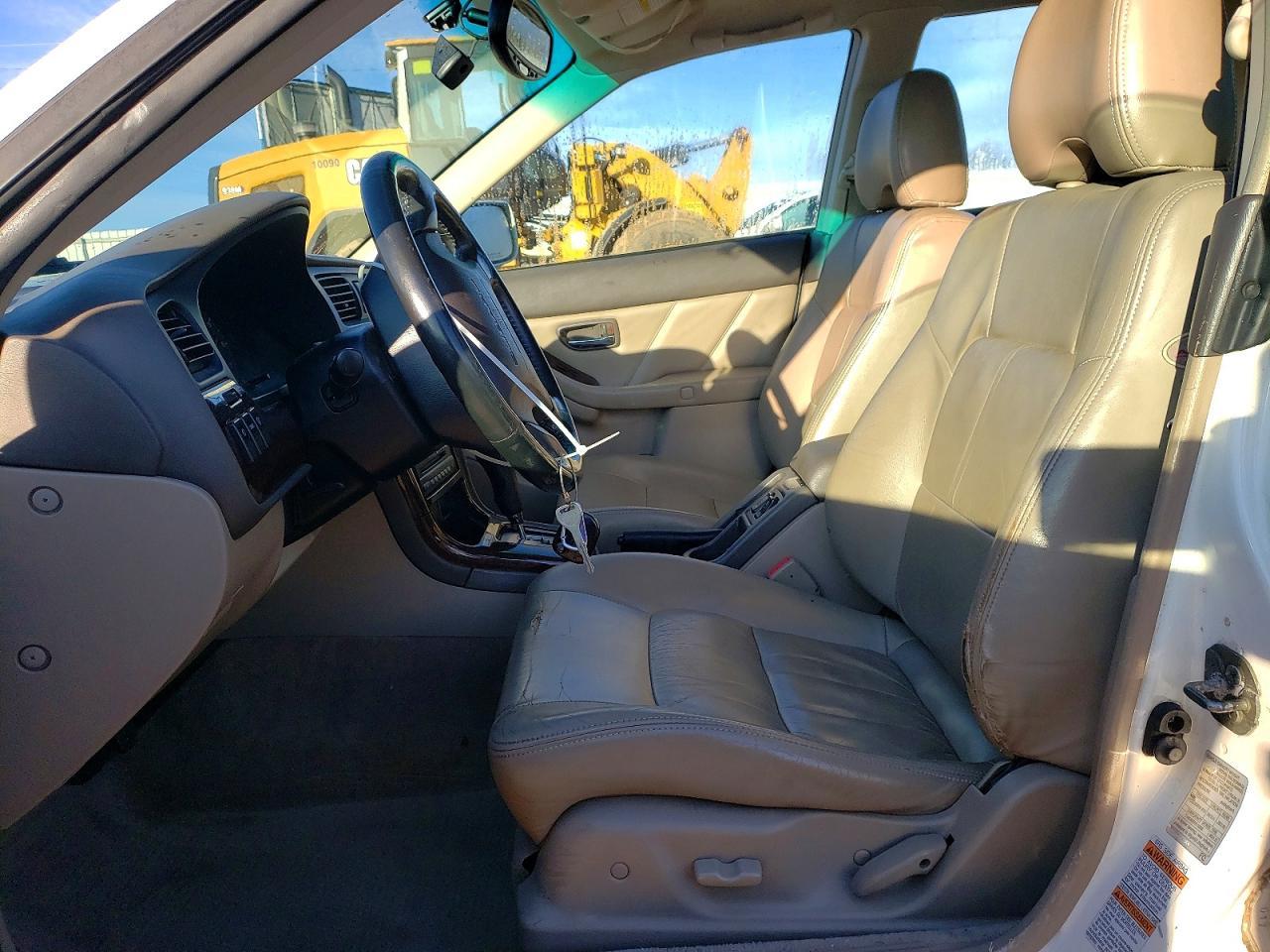 2000 SUBARU Legacy
