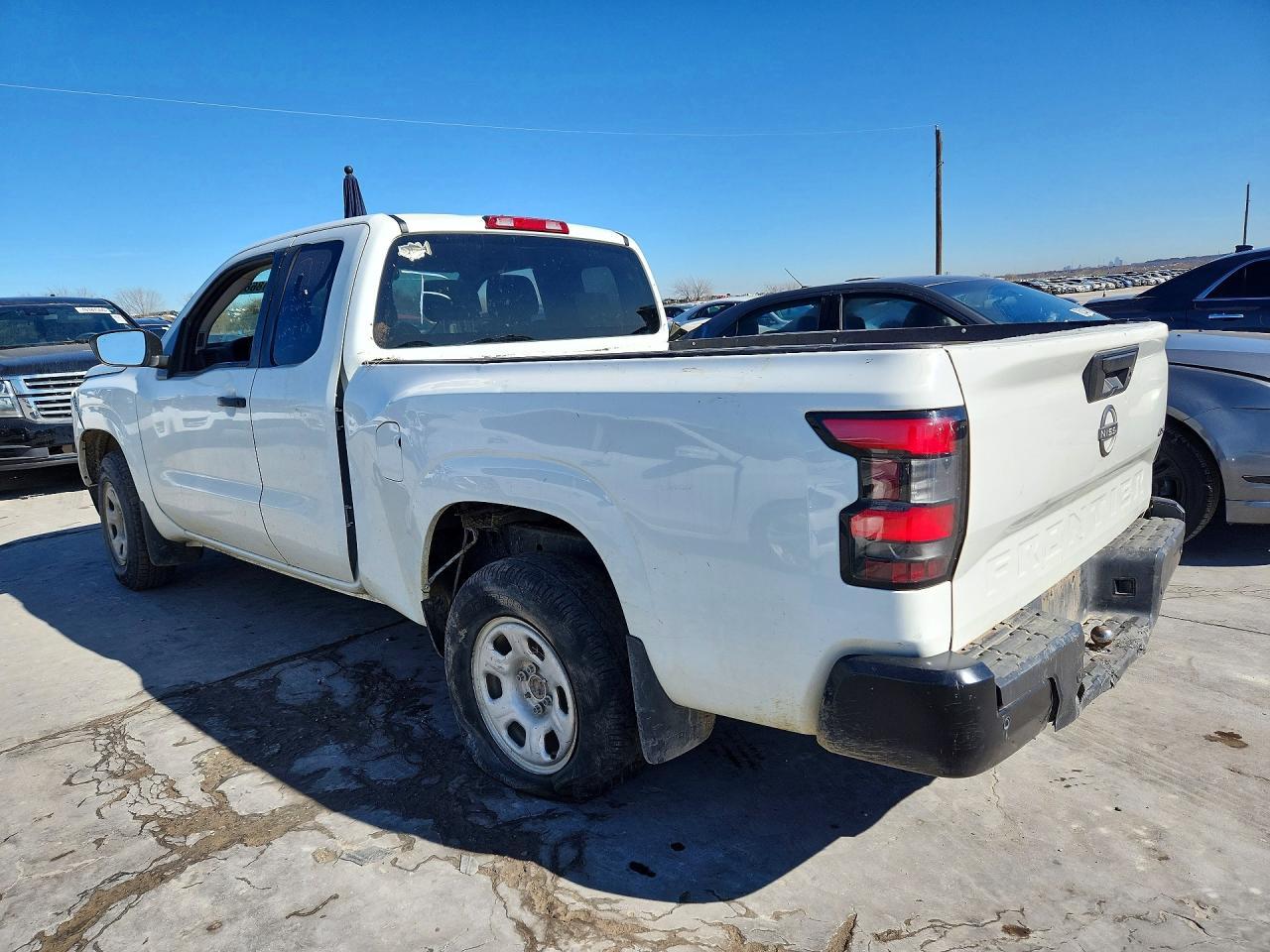 2022 NISSAN Frontier