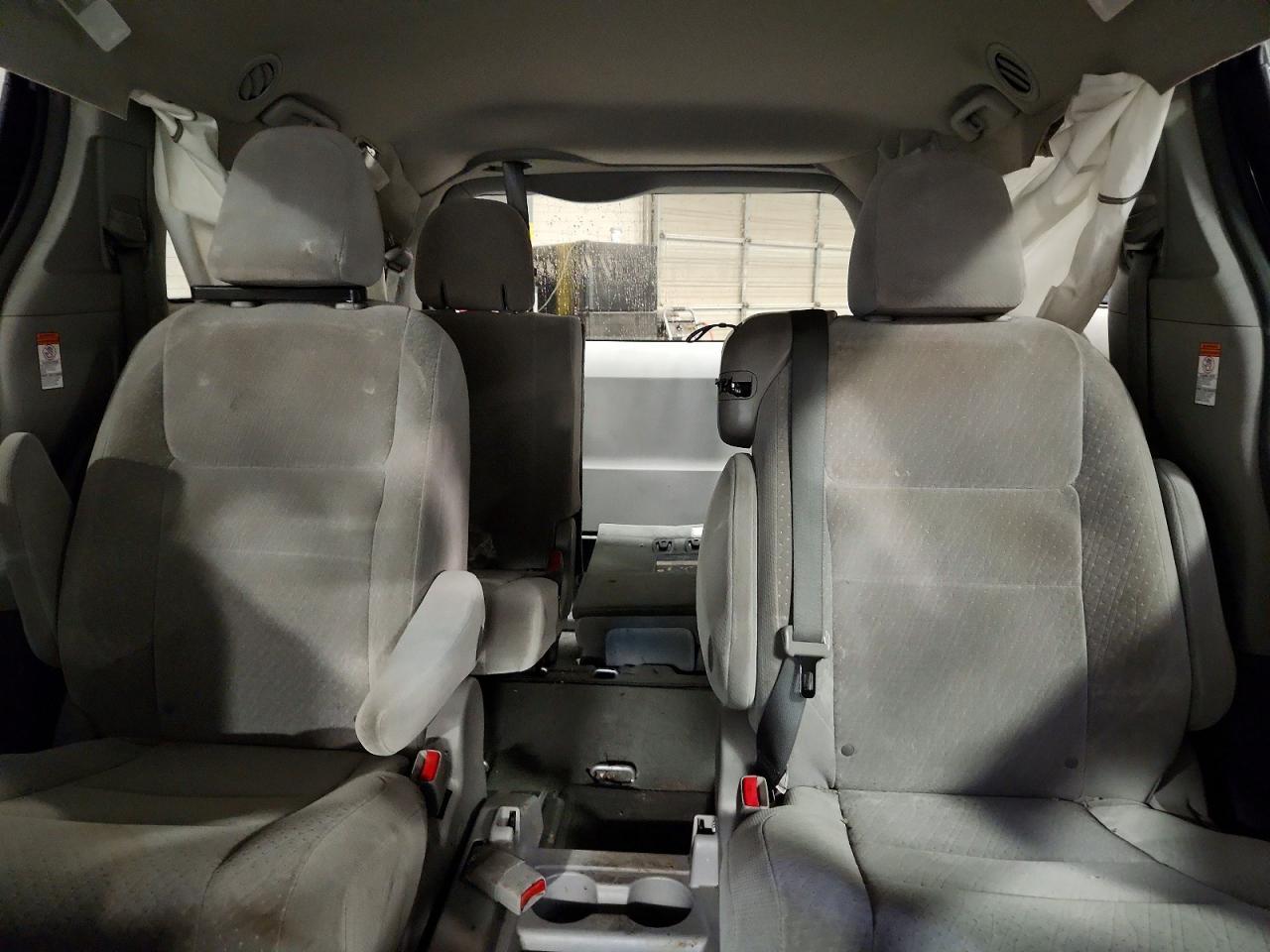 2015 TOYOTA SIENNA
