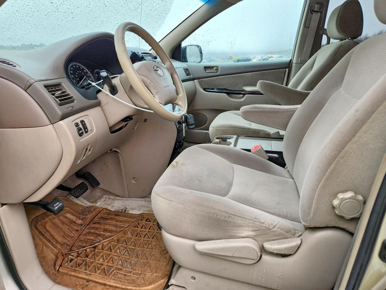 2005 TOYOTA SIENNA