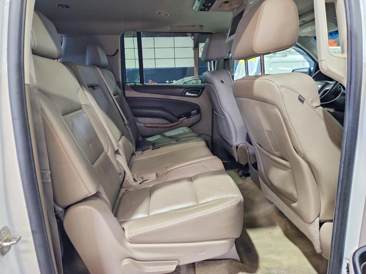 2015 CHEVROLET Suburban