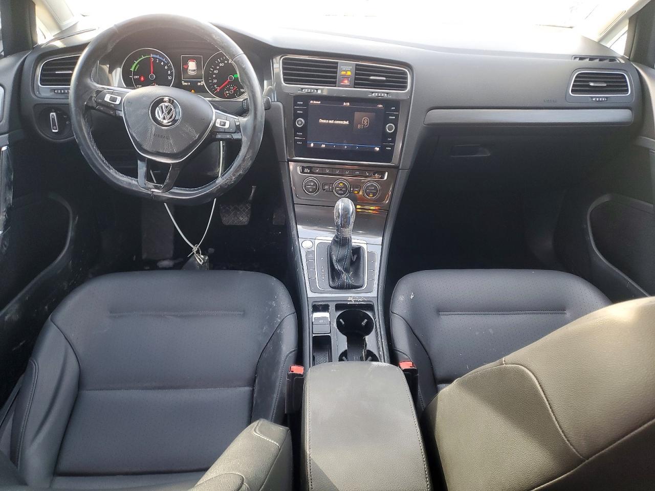 2018 VOLKSWAGEN e-Golf