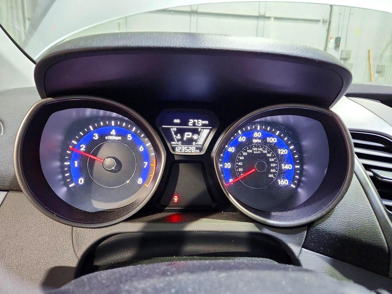 2015 HYUNDAI ELANTRA