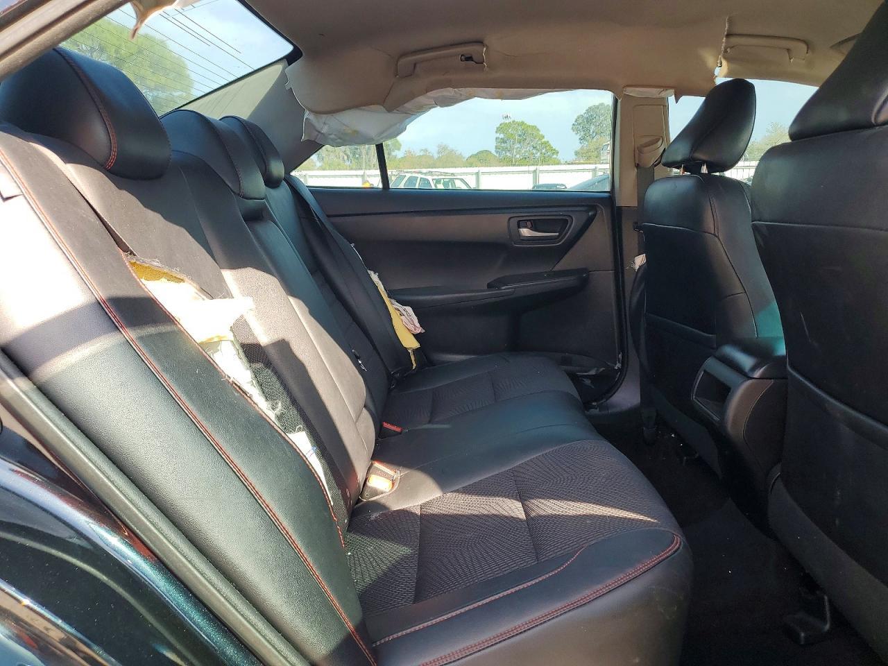 2016 TOYOTA CAMRY
