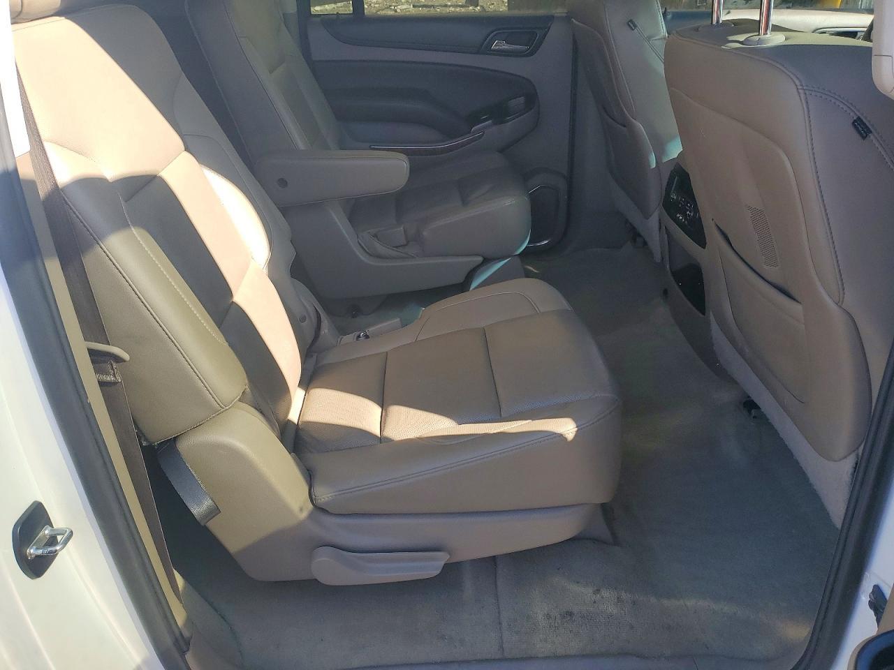 2016 CHEVROLET Suburban