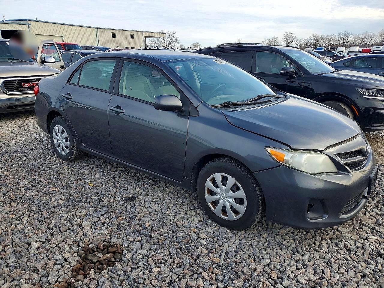 2011 TOYOTA COROLLA