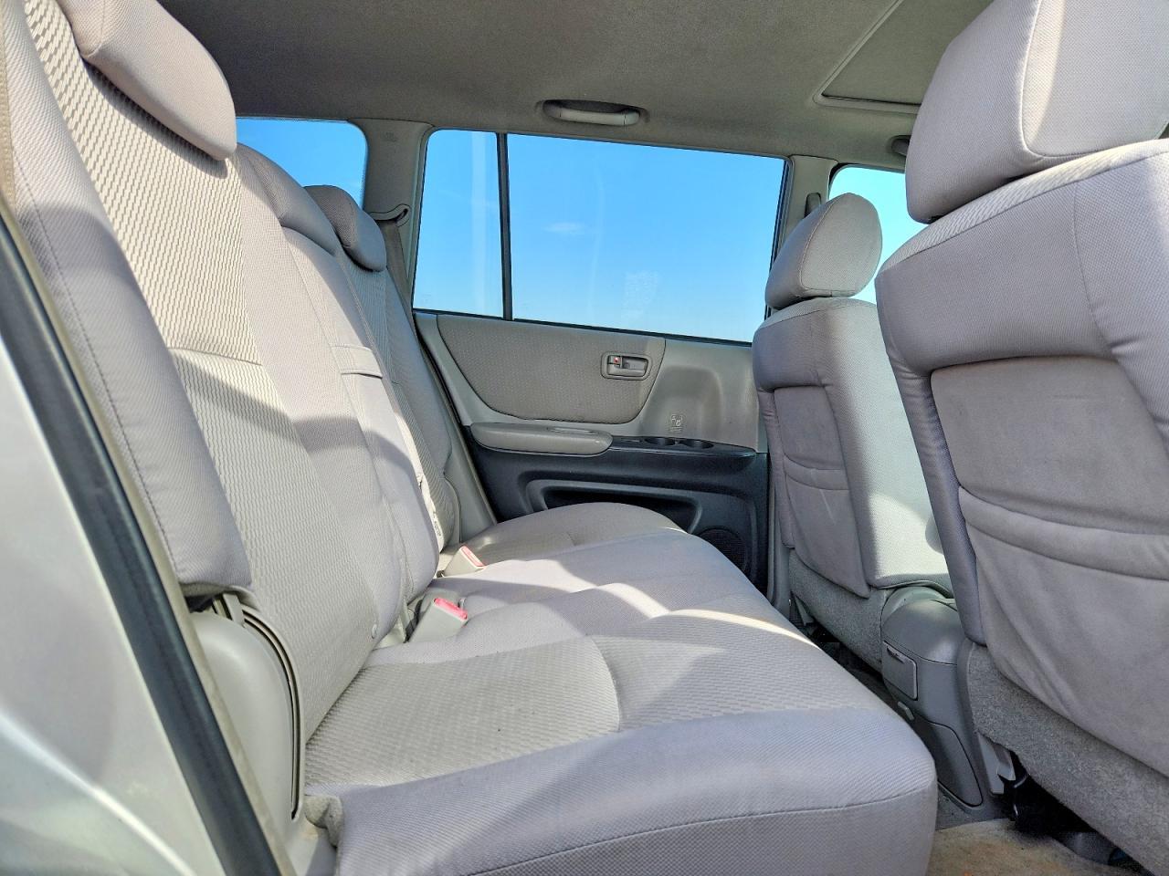 2005 TOYOTA HIGHLANDER