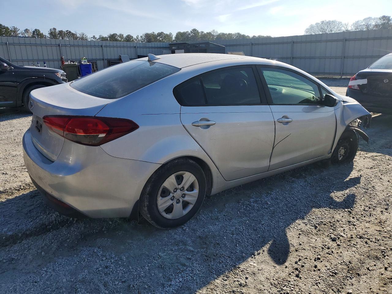 2017 KIA FORTE