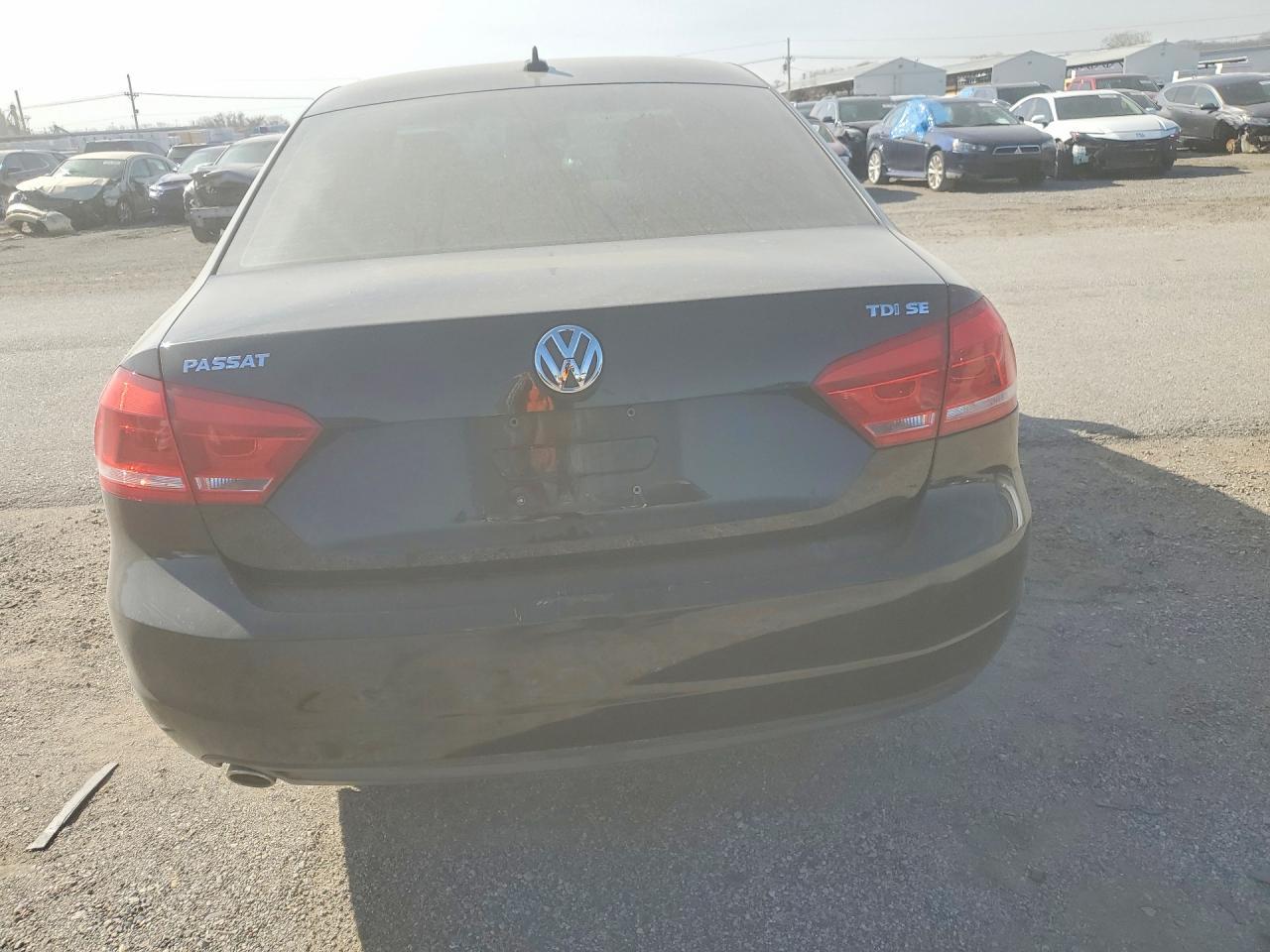 2012 VOLKSWAGEN Passat