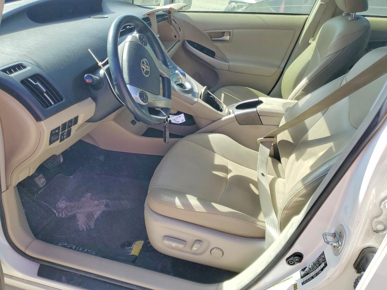 2013 TOYOTA PRIUS